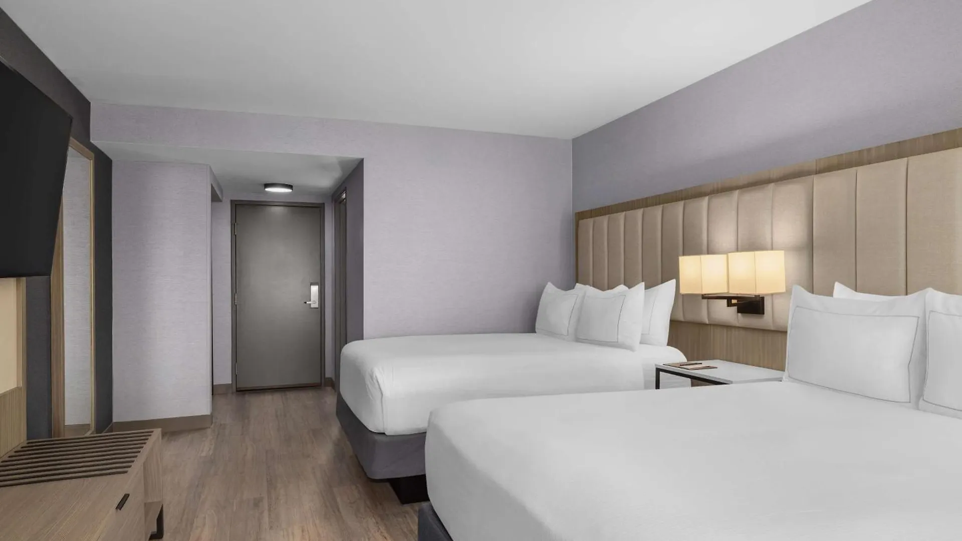 Doubletree By Hilton Las Vegas Airport 3*,