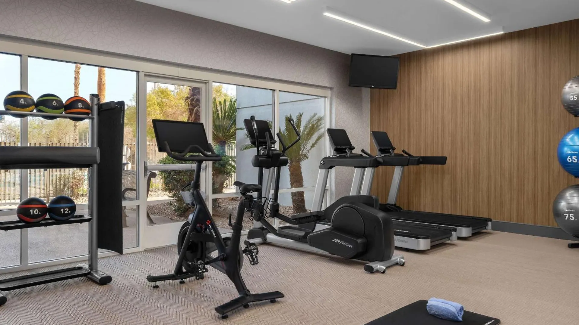 Doubletree By Hilton Las Vegas Airport Hotel
